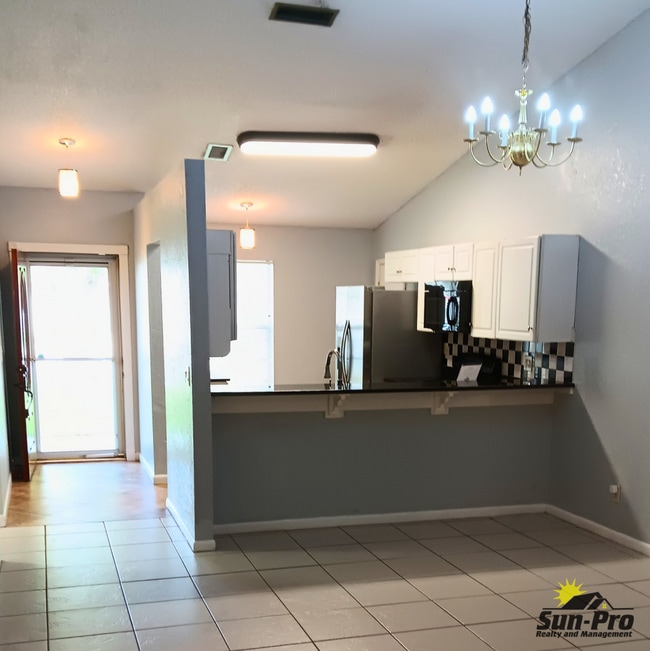 Building Photo - 3748 Gatewood Dr