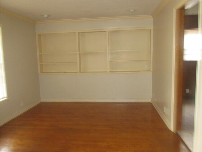 Building Photo - 1018 Rosepoint Dr