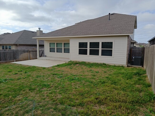 Building Photo - 535 Tanda Ln