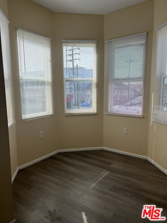 Building Photo - 117 E 45th St