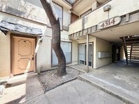 Building Photo - 4314 Travis St