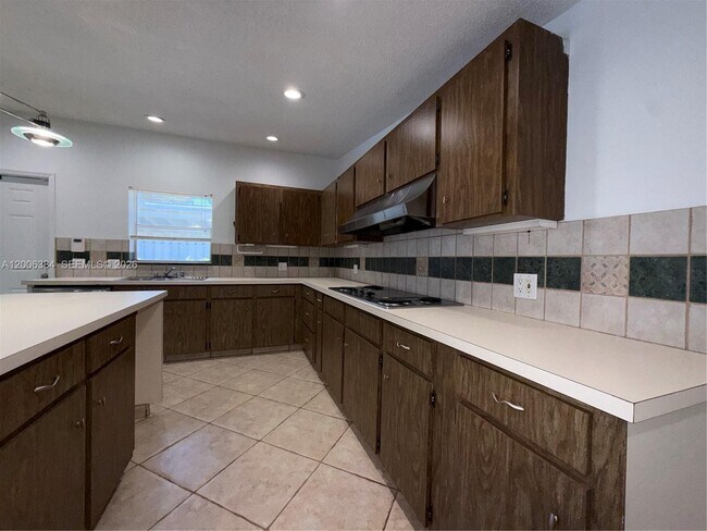 Building Photo - 15395 SW 272nd St