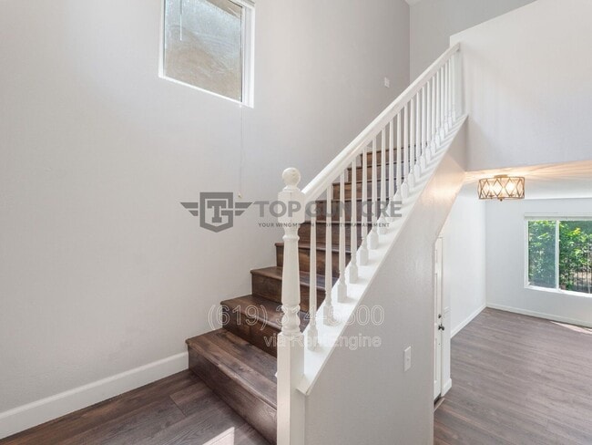 Building Photo - 523 Whitesage Rd
