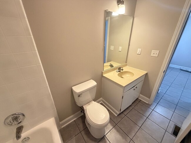 Building Photo - Charming Updated Home Minutes from Downtown Kannapolis