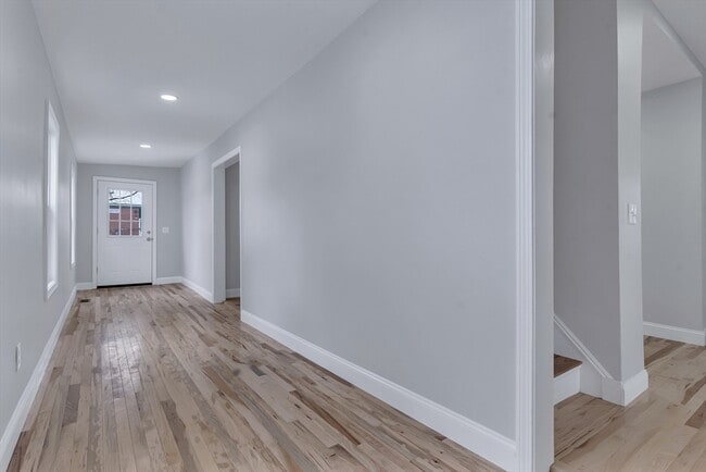 Building Photo - 73 Walnut St