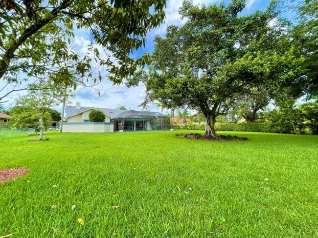 Building Photo - 11933 Waterwood Dr