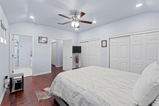 Building Photo - 602 Delmar Ave