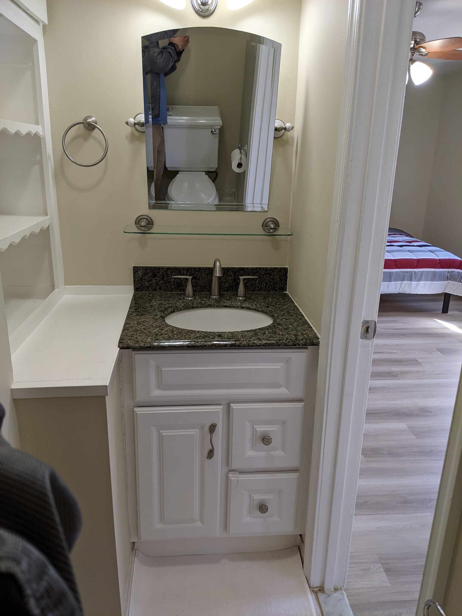 Sink - 7913 Central Park Cir
