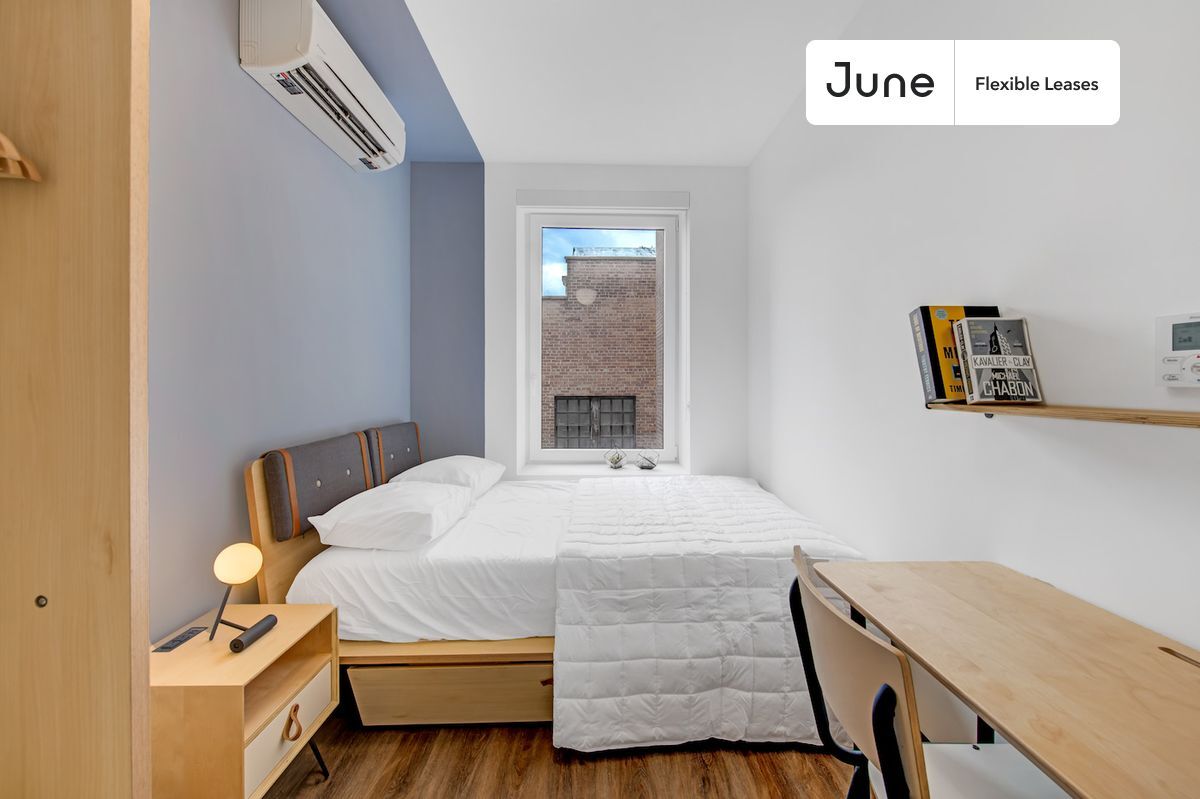 Building Photo - Lovely Private ROOM in Williamsburg