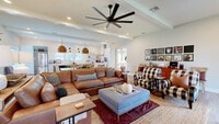 Building Photo - 805 Dexter Dr S
