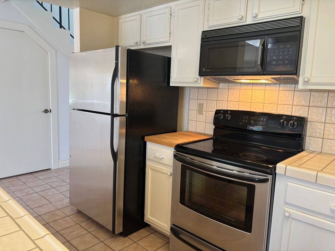 Building Photo - 444 Racquet Landing