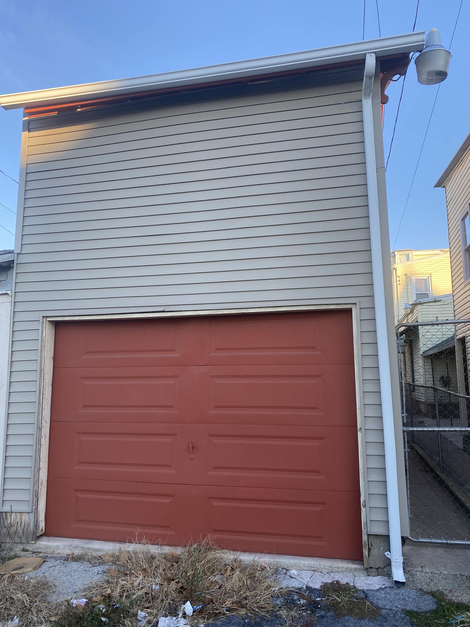 Building Photo - 252 W Oley St