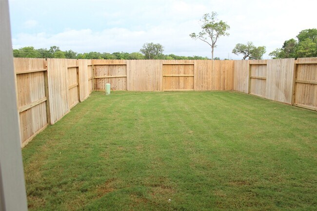 Building Photo - 1538 Rustling Creek Dr