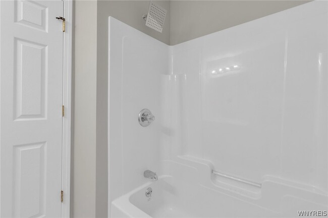 Building Photo - 940 Reserve Rd