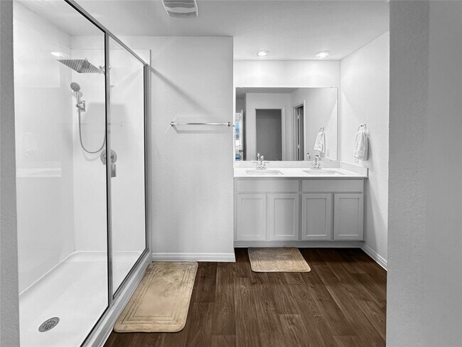 Building Photo - 730 Gladiola Lp