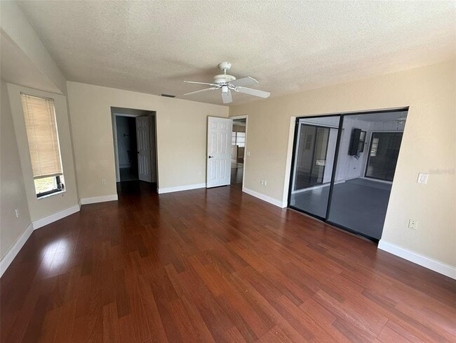 Building Photo - 1001 S Wapello St