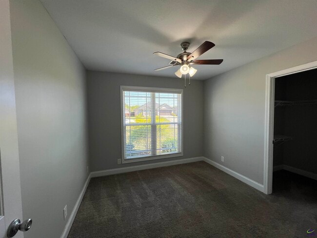 Building Photo - 114 Tahoe Ln