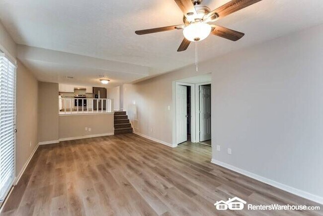 Building Photo - 5 BEDROOM 3 FULL BATH MULTI-LEVEL IN RIVER...