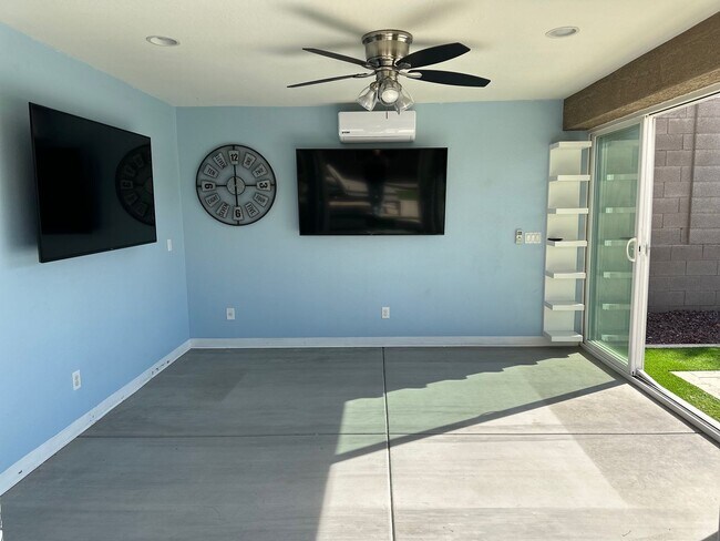 Building Photo - STUNNING 3 bed/2 bath remodel in Chandler ...