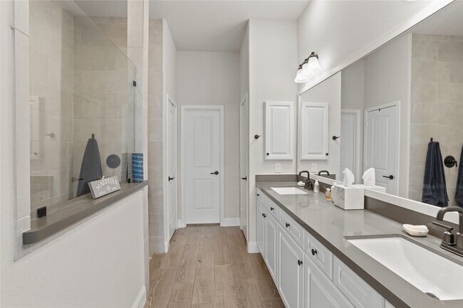 Building Photo - 10122 Water Harbor Dr