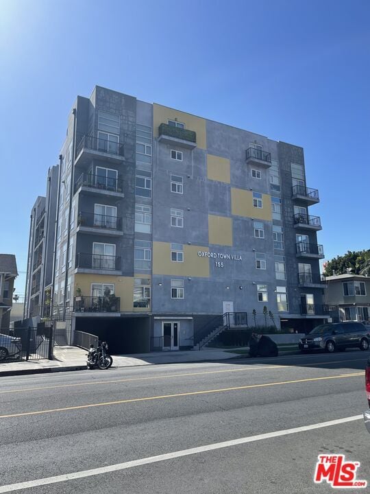 Building Photo - 155 S Oxford Ave