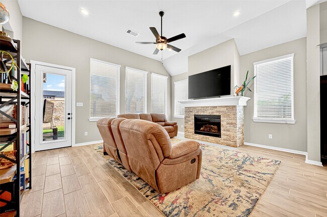 Building Photo - 6034 Painted Plains Ln