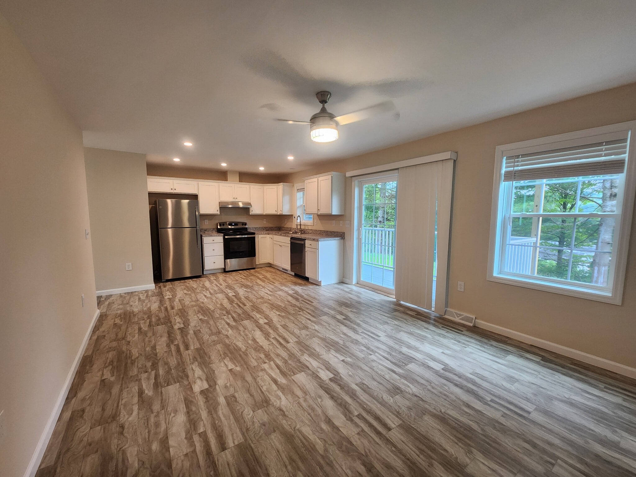 Building Photo - 50 Nicholas Ln