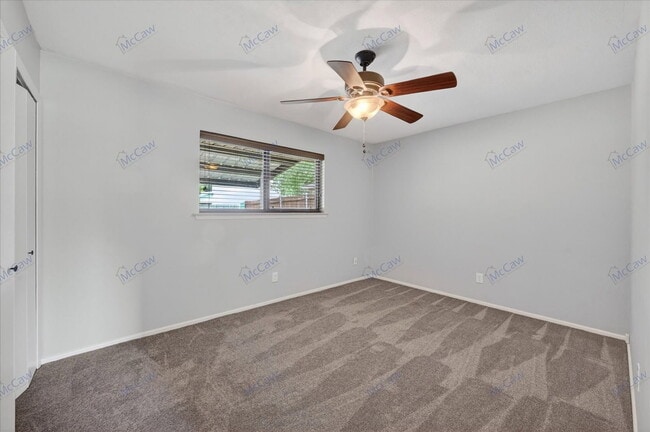 Building Photo - 3827 Clubway Ln