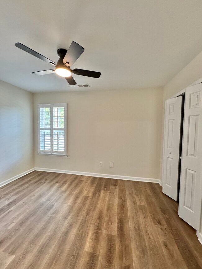 Building Photo - Tayser Rental