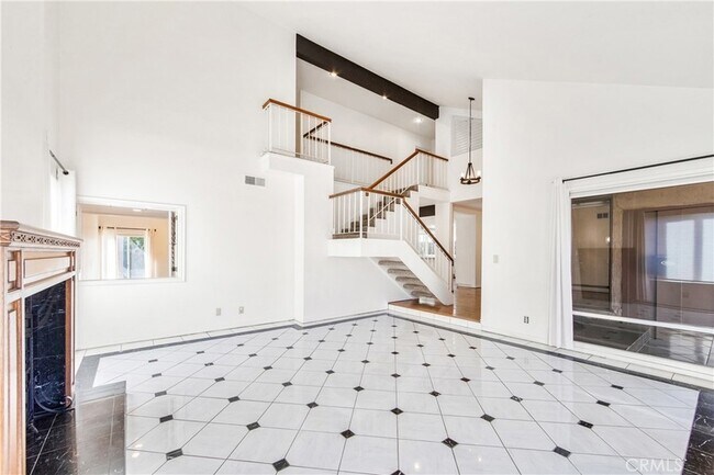 Building Photo - 16293 Wayfarer Ln