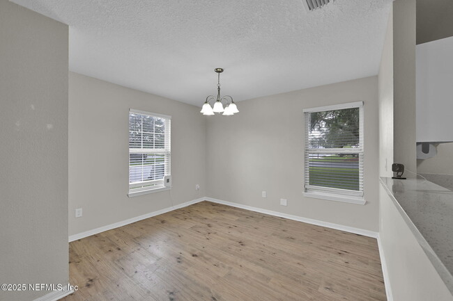 Building Photo - 3702 Wood Creek Ln