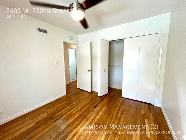 Building Photo - 2608 W 230th St