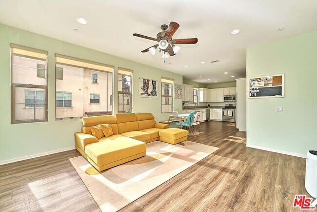 Building Photo - 11842 Nixon Ln