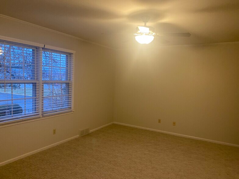 Bedroom #1 view - 104 Winston Pl