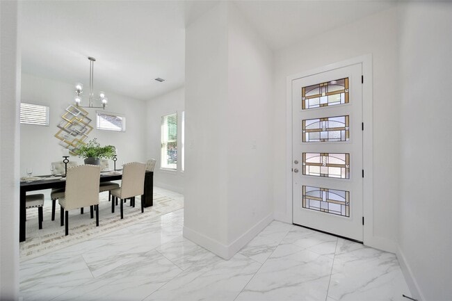 Building Photo - 7611 Athlone Dr