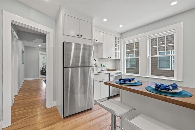 Building Photo - 44-46 Woods Ave