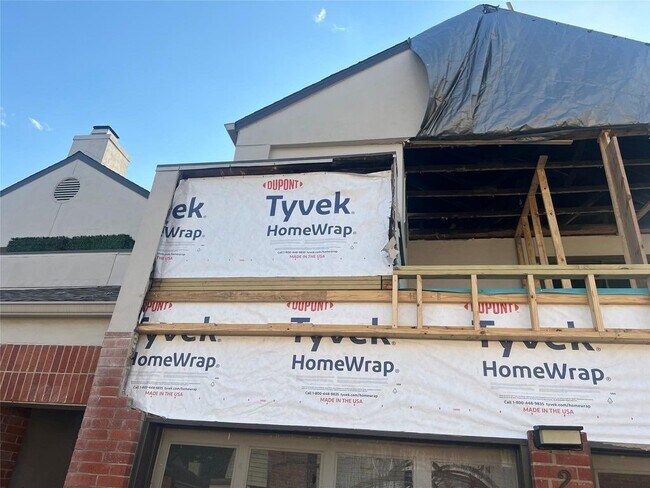 Building Photo - 2668 Bering Dr