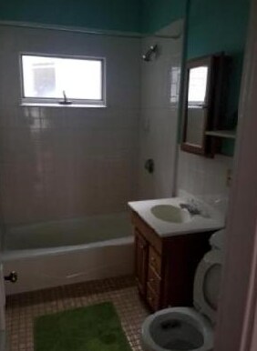 Building Photo - 24 Dimick St