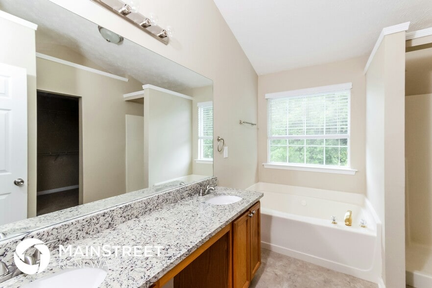 Building Photo - 1496 Paladin Ct