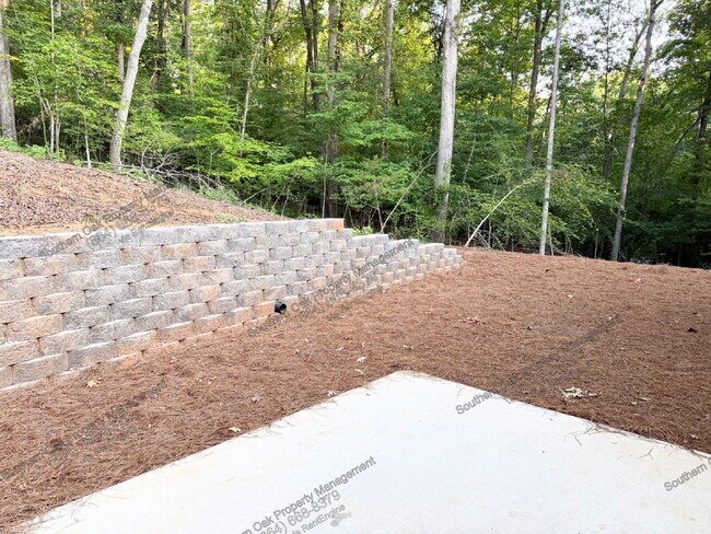 Building Photo - 306 Hickory Trail