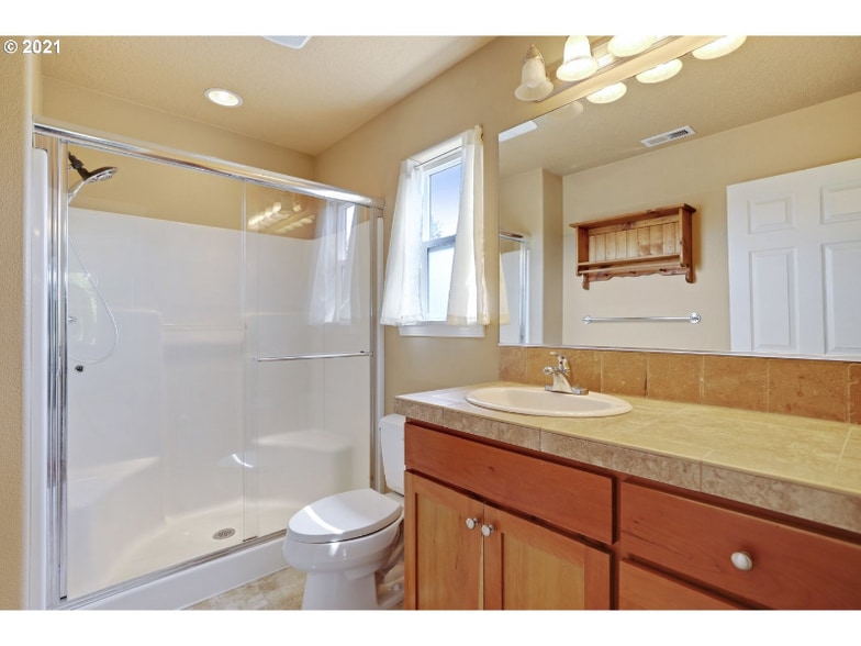 Building Photo - 4734 SW 184th Ave