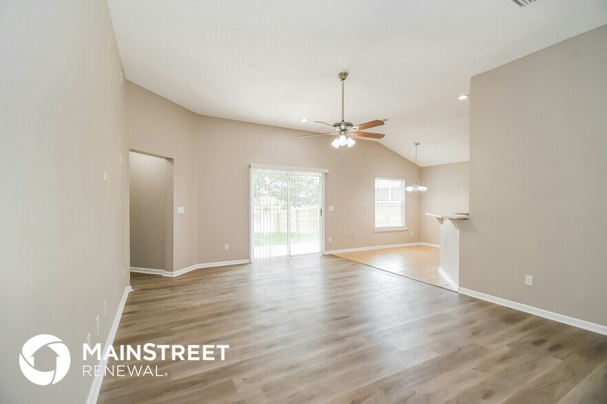 Building Photo - 8568 Star Leaf Rd N