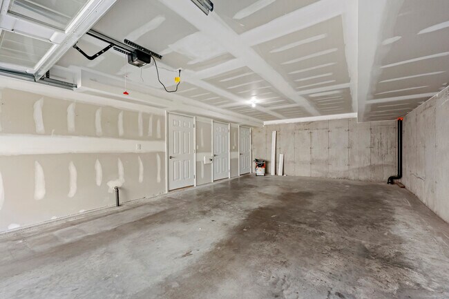 Building Photo - 35 Ringgold St