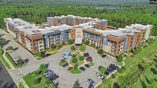 Building Photo - 440 Town Center Pl