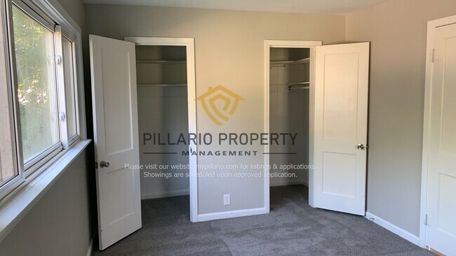 Building Photo - Newly Updated, 4 Bedroom  2 Bathroom Home ...