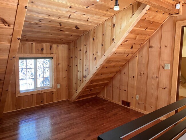 Building Photo - Classic Tahoe Knotty Pine Cabin newly remo...