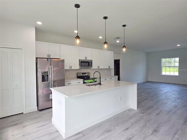 Building Photo - 2454 SW 167th Loop