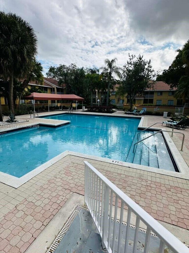 Building Photo - 1190 Coral Club Dr