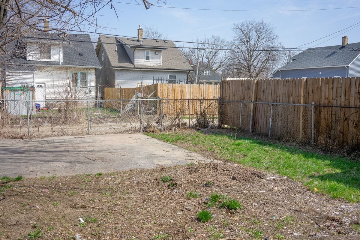 Building Photo - 6074 Tarnow St