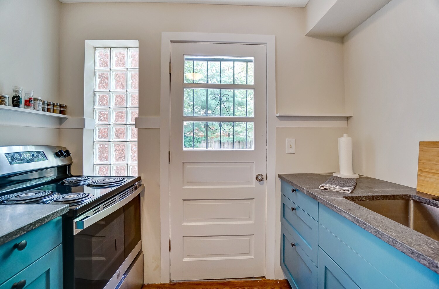 Building Photo - 531 Norway Ave